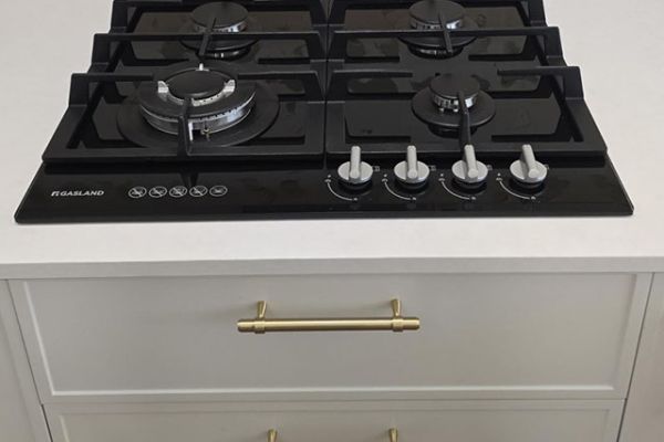 gas-cooktopFB32026E-C7CF-596D-3608-A9279E6EA12E.jpg